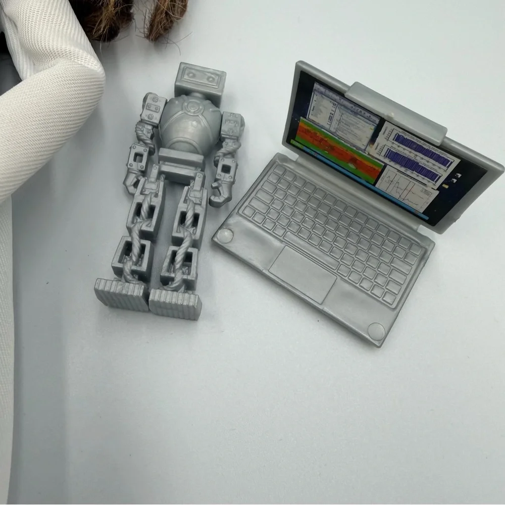Mattel Barbie 2016 SPACE SCIENTIST Doll Laptop and robot